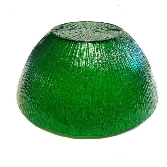 Vintage Emerald Green Glass Bowl - Picture 4 of 5
